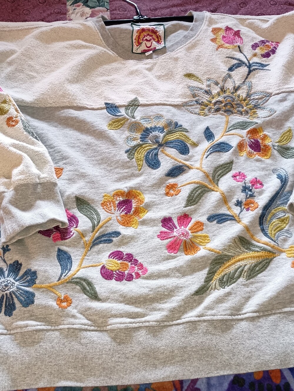 Nice sz L Johnny Was Vanessa Gray Floral Embroidered Relaxed Sweatshirt - Picture 7 of 8
